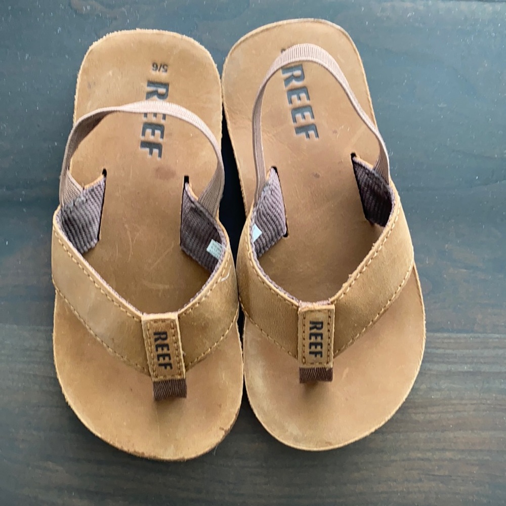 Reef Grom Leather Flip Flop 5/6 walker
